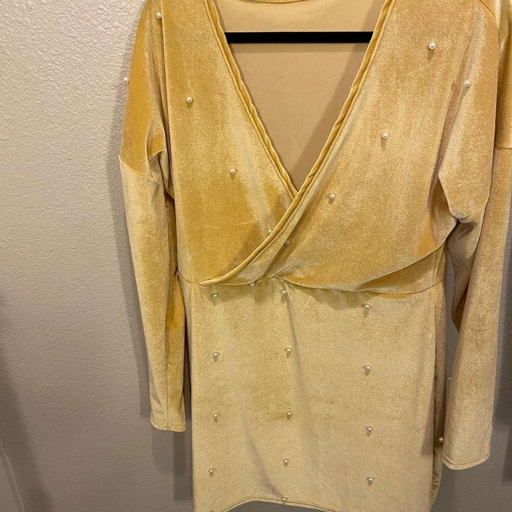 Part dress with pearls